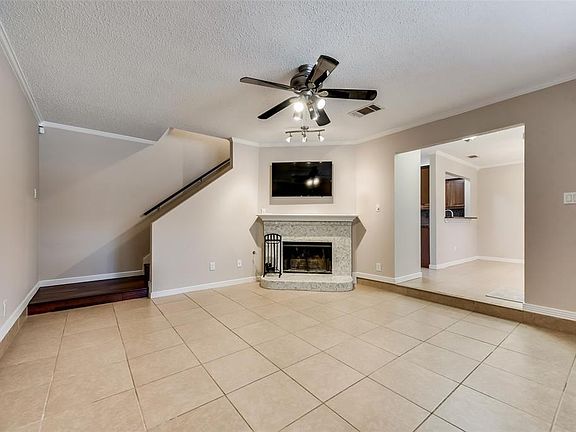 5th image of 1308 Creekview Dr