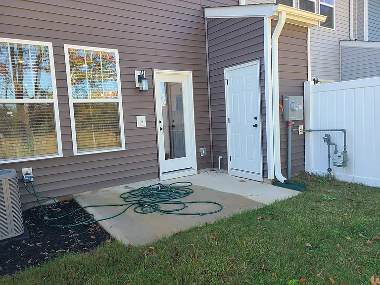 546 W Norvell Ct — Photo 17