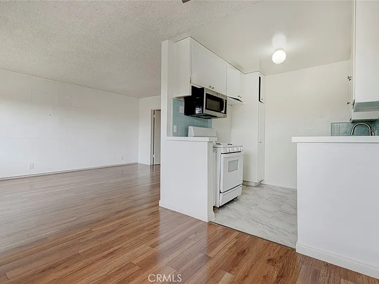 1835 N Alexandria Ave #7 — Photo 12