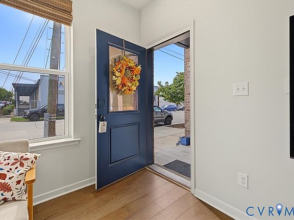 2nd image of 1900 Roseneath Rd #U4b