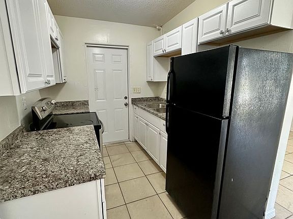 3rd image of 3116 Lawrence St