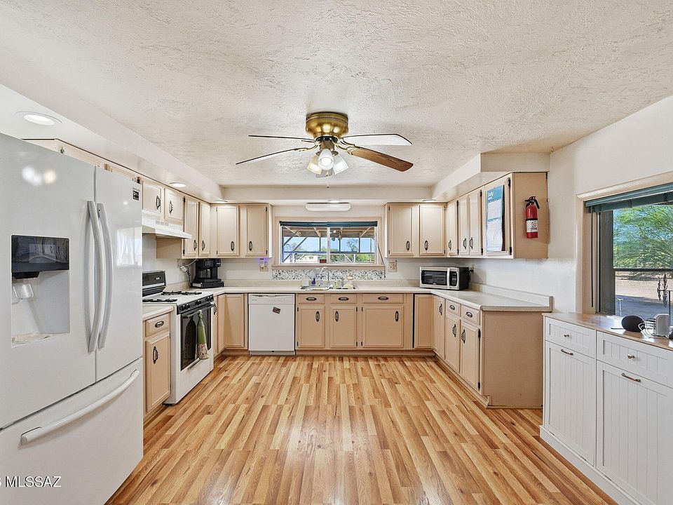 1st image of 17141 W El Tiro Rd