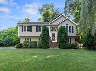 740 Lower River Rd, Lincoln, RI 02865