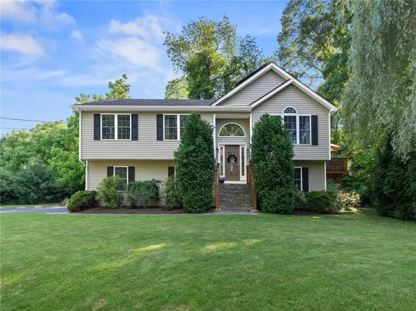 740 Lower River Rd, Lincoln, RI 02865