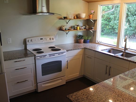 Kitchen Main Floor