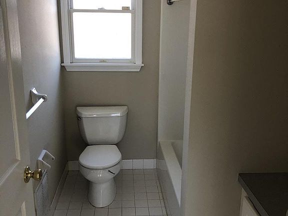 5th image of 816 Saint Joseph Pl