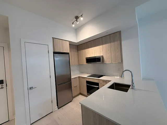 2501 Saw Whet Blvd #421 — Photo 2