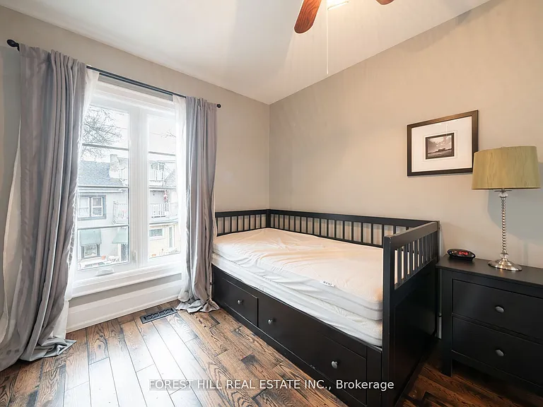 6 Aberdeen Ave — Photo 22