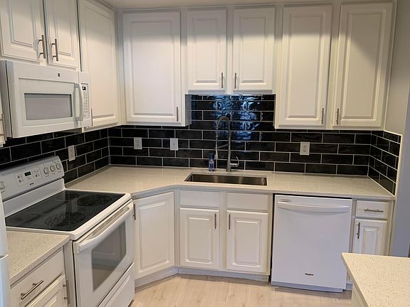4th image of 2049 Dry Creek Pl