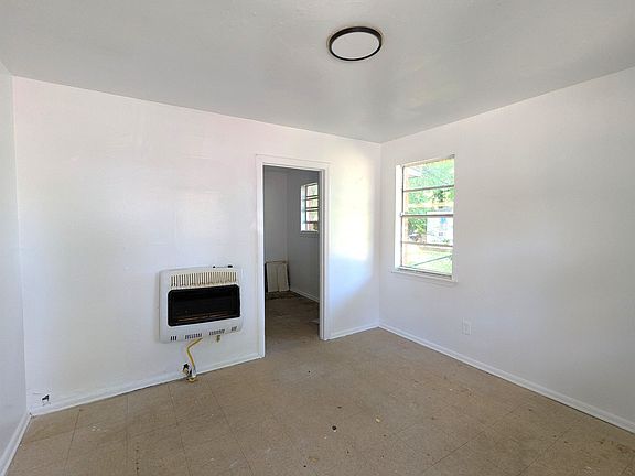 3rd image of 2161 Howell Ave