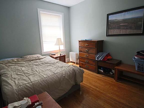 2nd image of 3016 W Sunnyside Ave #1W