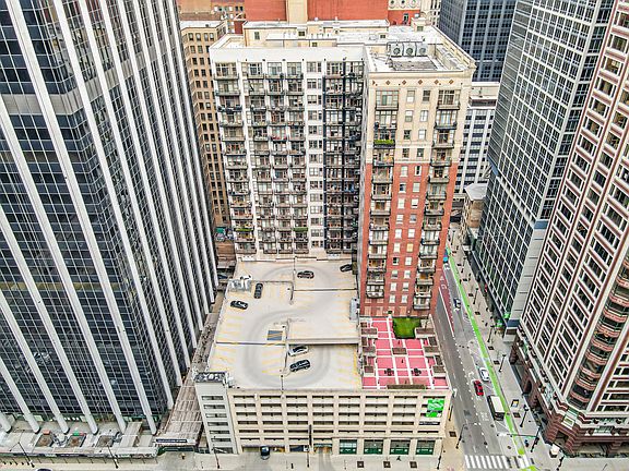 3rd image of 212 W Washington St APT 2013