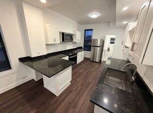 1331 W Huron St APT 2, Chicago, IL 60642