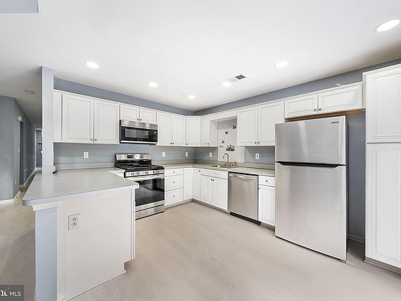 5th image of 97 Tattersall Dr