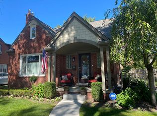 10704 Kingston Ave, Huntington Woods, MI