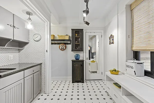 Sold by Corcoran | media 2