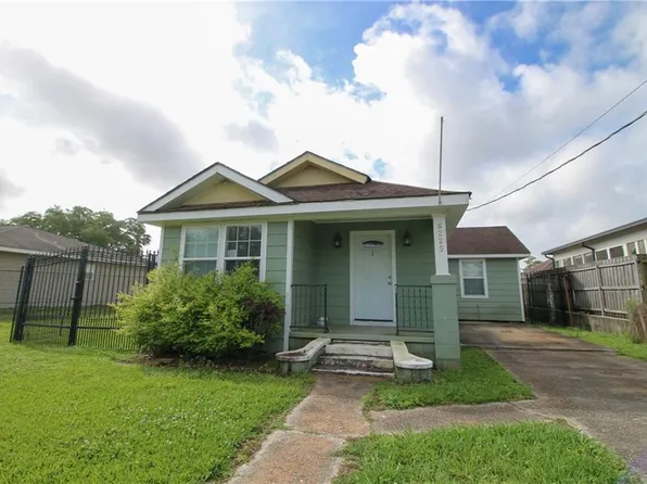6225 Evelina St, Marrero, LA 70072