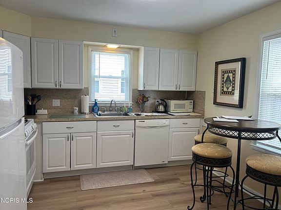 4th image of 4016 Rohr Dr