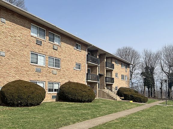 3rd image of 400 W Crestwood Dr #2001-210