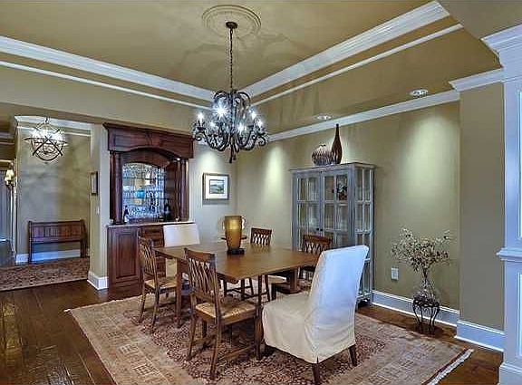 2nd image of 183 N Plaza Ct