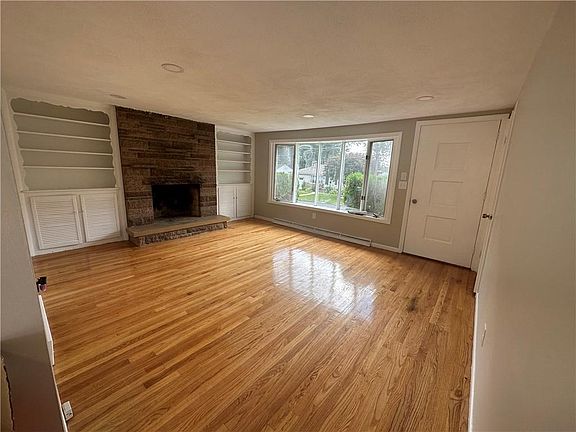 3rd image of 19 Jacksonia Dr