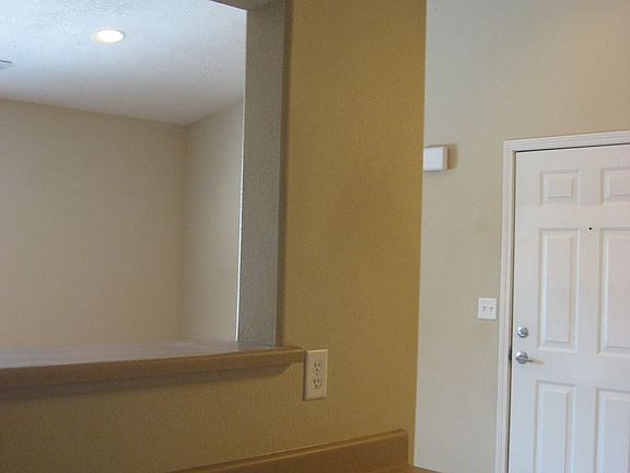 4th image of 325 W 700 N APT 21