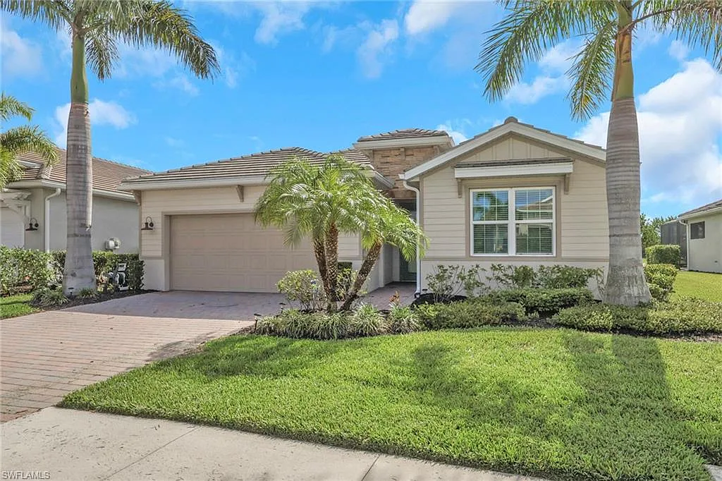 4 bed, 2.0 bath, 2034 sqft, $5,000 — Photo 2
