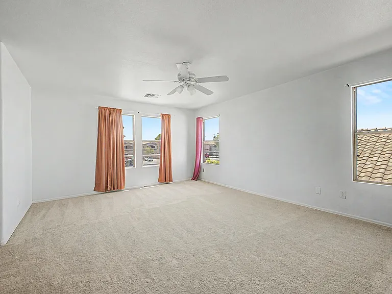 559 W Viola St — Photo 21