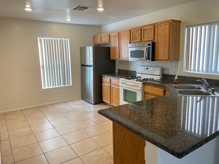 5038 Desert Dandelion Ct — Photo 5