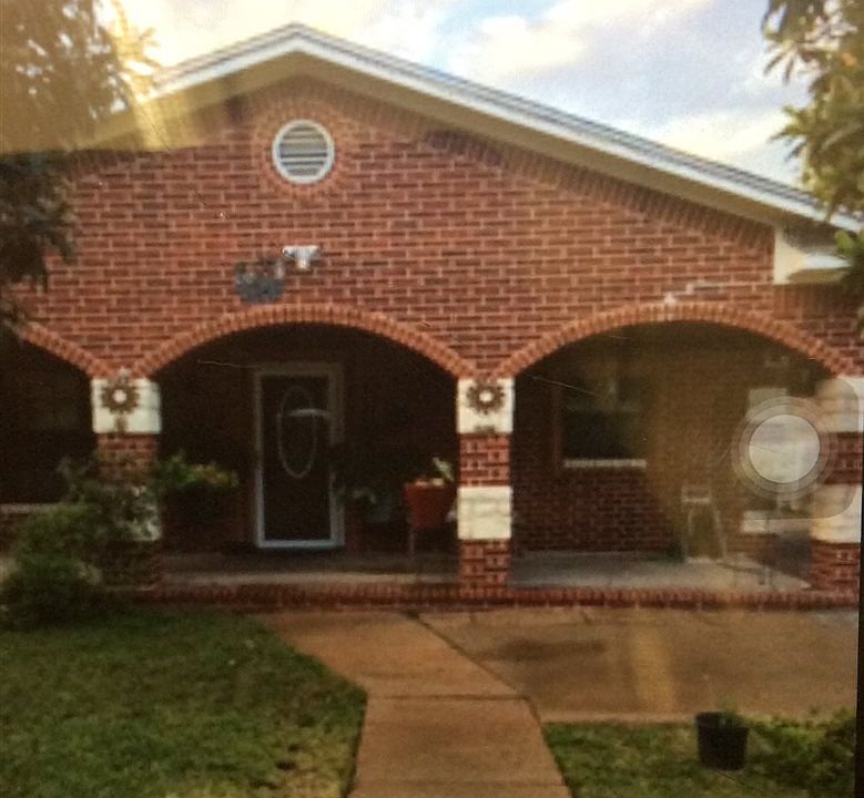 1st image of 2221 Burnett Ave