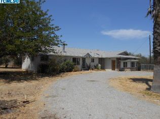 6661 Road 260, Terra Bella, CA 93270
