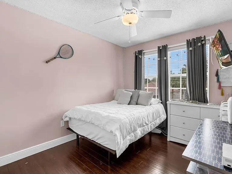 101 Gables Blvd — Photo 16
