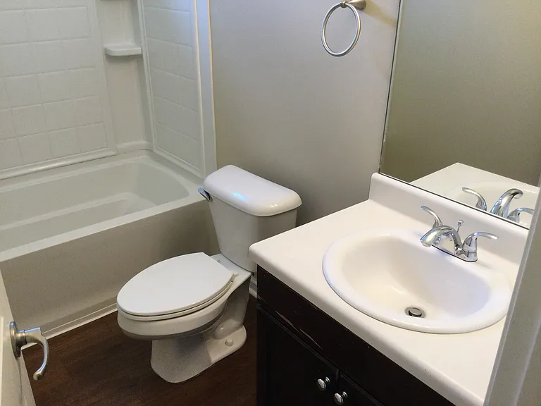 25 Twin Oaks Pl — Photo 11