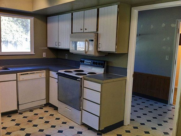 3rd image of 2415 Roosevelt St