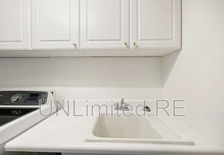 6001 N Tower Ln #A — Photo 23
