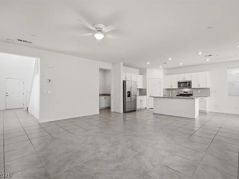 10920 Oregano Ave — Photo 5