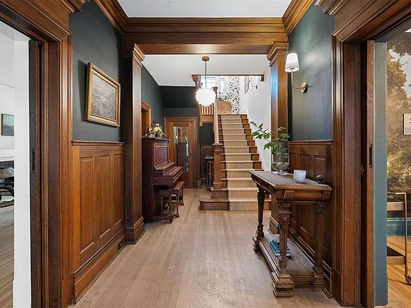 3rd image of 5086 Westminster Pl