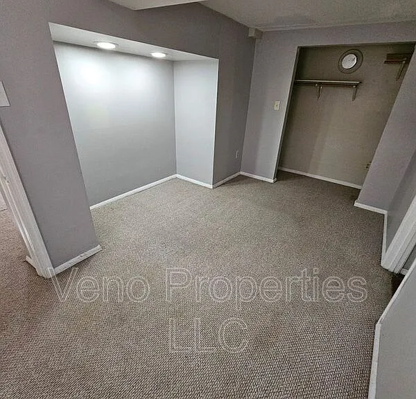 293 Hudson Ave #G — Photo 8