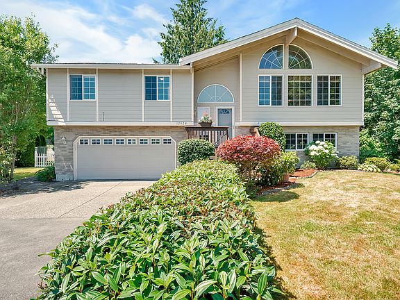 3rd image of 12928 123rd Ave NE