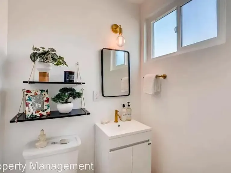 3824 Overland Ave #9 — Photo 7