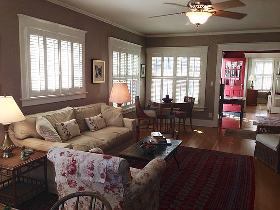 LR Facing South /Front Door