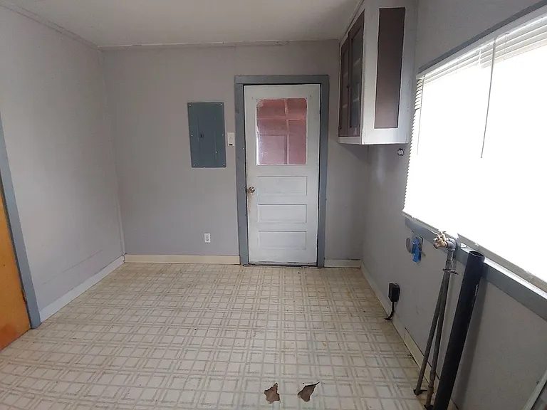 603 S Water St — Photo 12