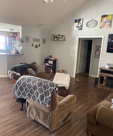 10584 Fall Creek Dr — Photo 5