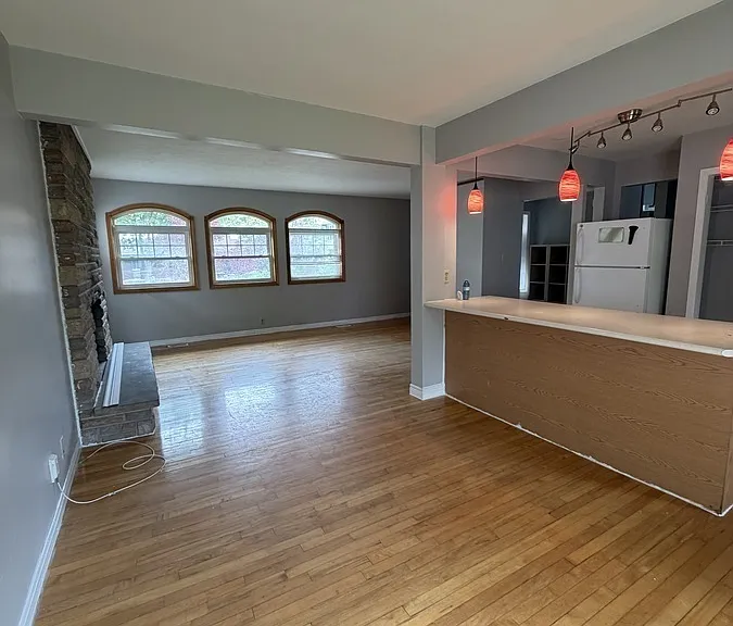 471 Randolph Ave — Photo 7