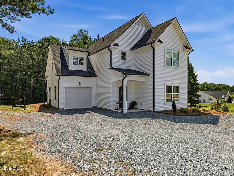 595 Bryant Rd — Photo 2