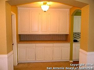 4th image of 15524 Doe Ln