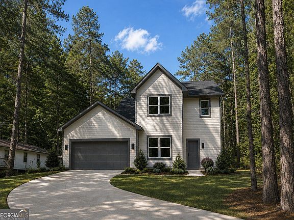 3rd image of 1351 Southgate Dr