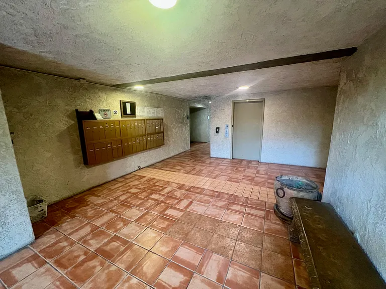 433 Pioneer Drive — Photo 3
