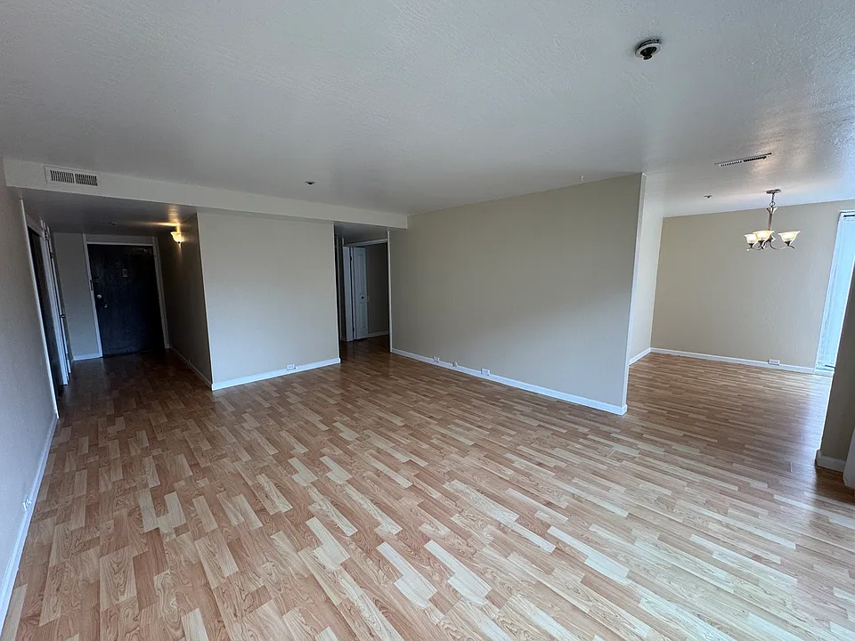 420 Perkins St #302