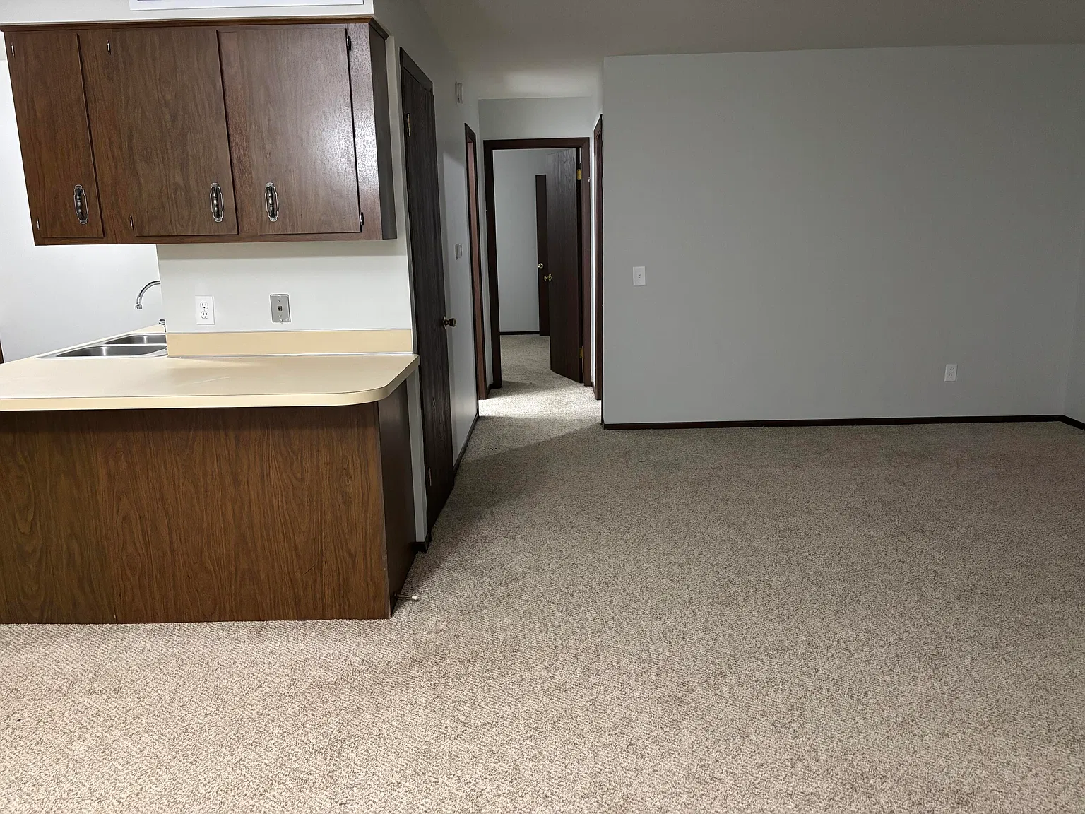 2 bed, 1.5 bath, 8940 sqft, $1,200 — Photo 2